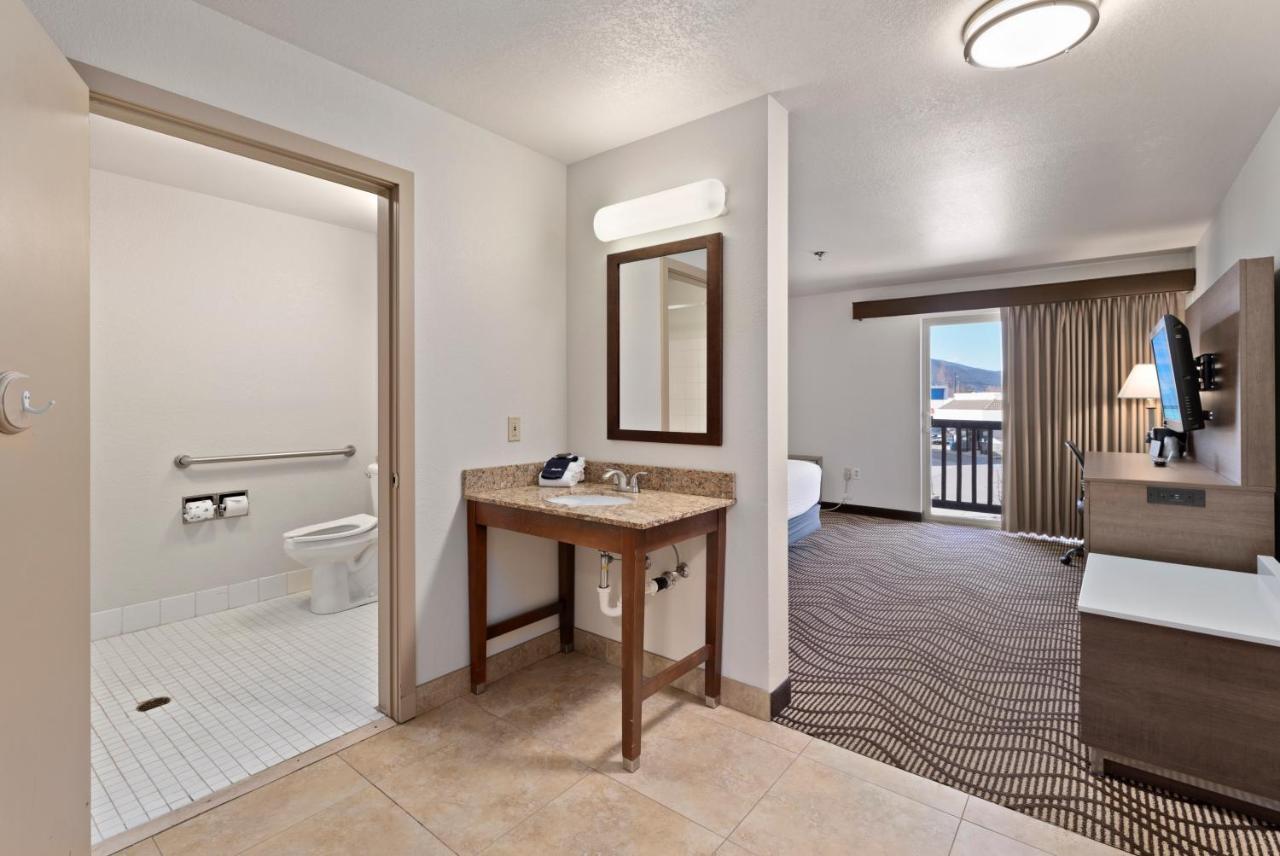 Cedar Street Hotel & Suites Sandpoint Exterior photo