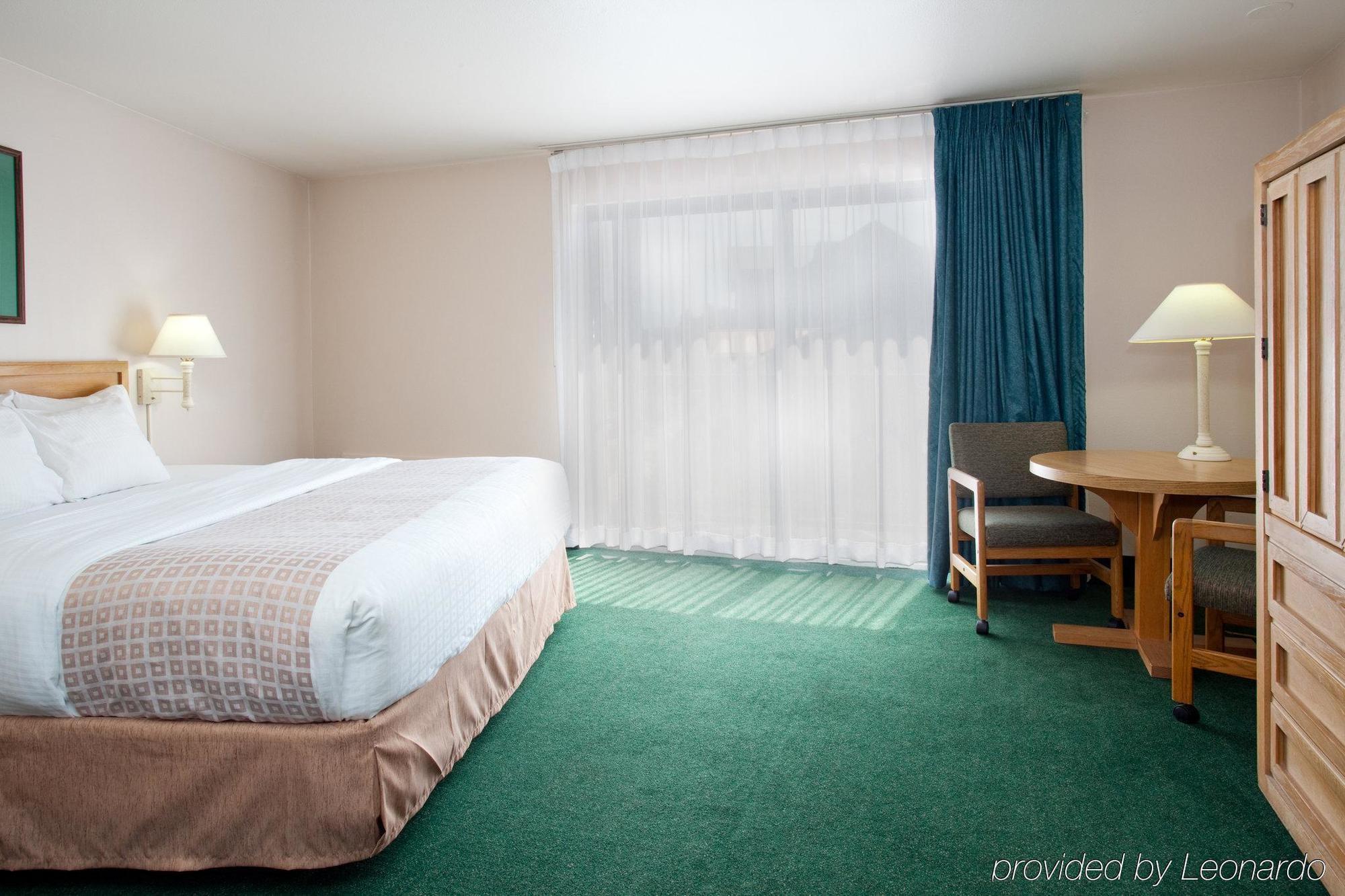 Cedar Street Hotel & Suites Sandpoint Exterior photo